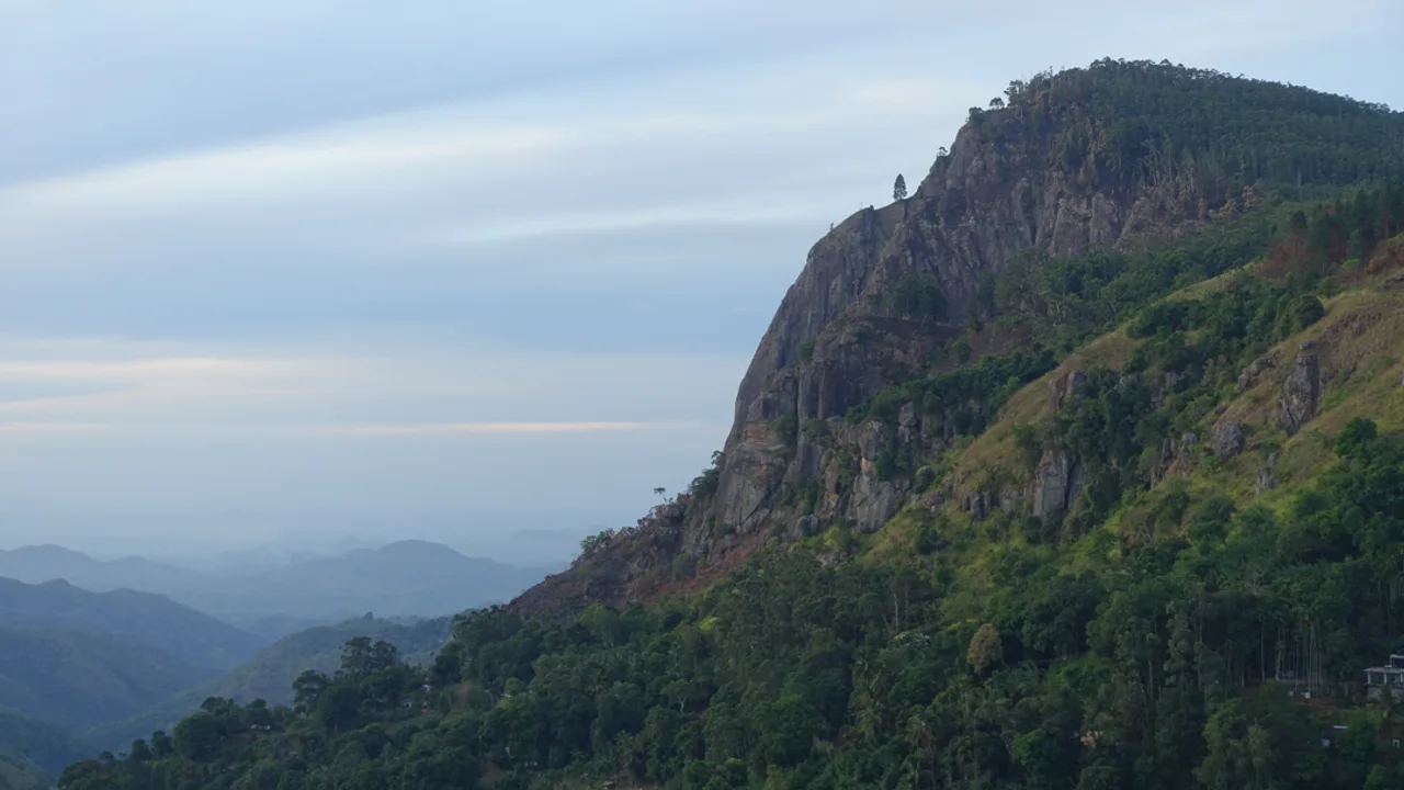 Mountain landscape — original versus HDV — Original